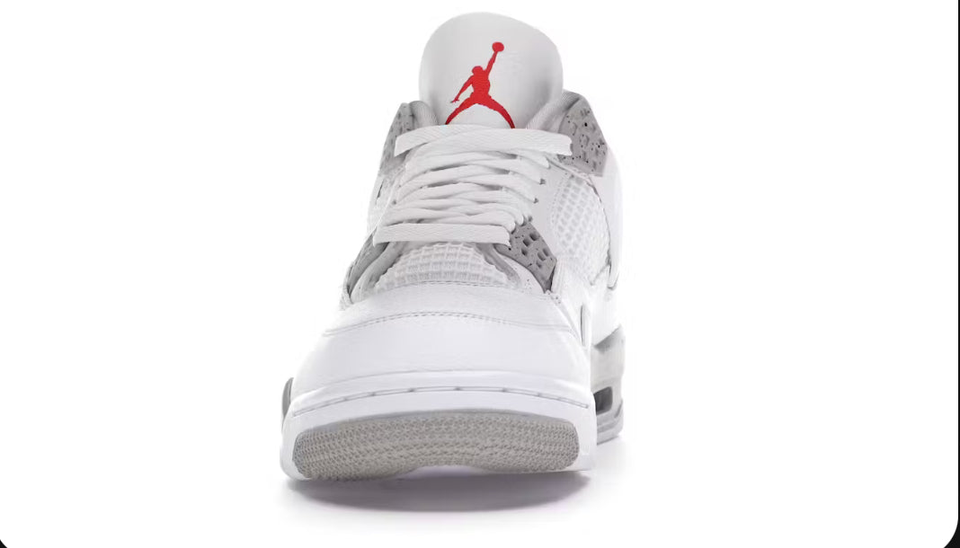 Jordan 4 Retro
White Oreo (2021)