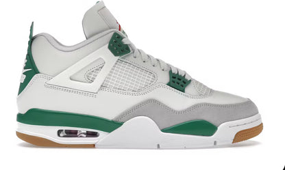 Jordan 4 Retro SB
Pine Green