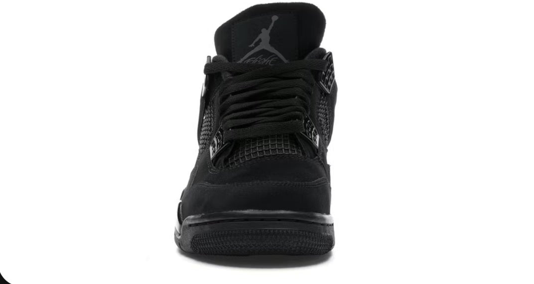 Jordan 4 Retro
Black Cat (2020)